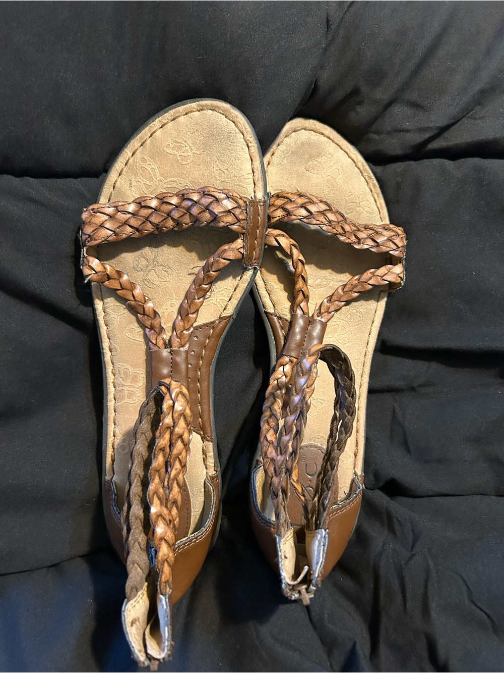 BOC size 10 Women's Braided T-Strap Sandals - Brown